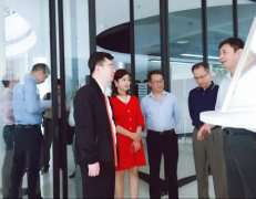 广东省工业和信息化局莅临吉林瀚宇智能电器研发有限公司调研制造业创新中心建设情况 